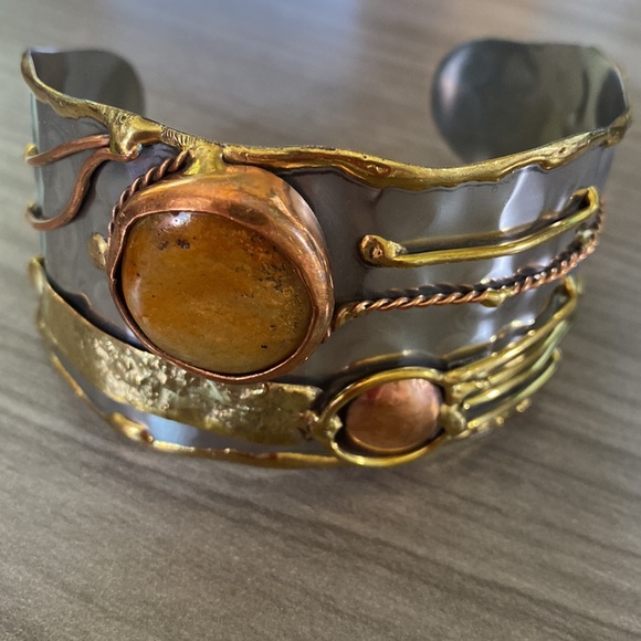 Gorgeous Zara Bracelet - Picture 7 of 7